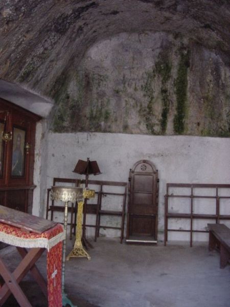 kreta_akrotiri_moni_katholiko_16_die kirche_innen_02.jpg, 41kB